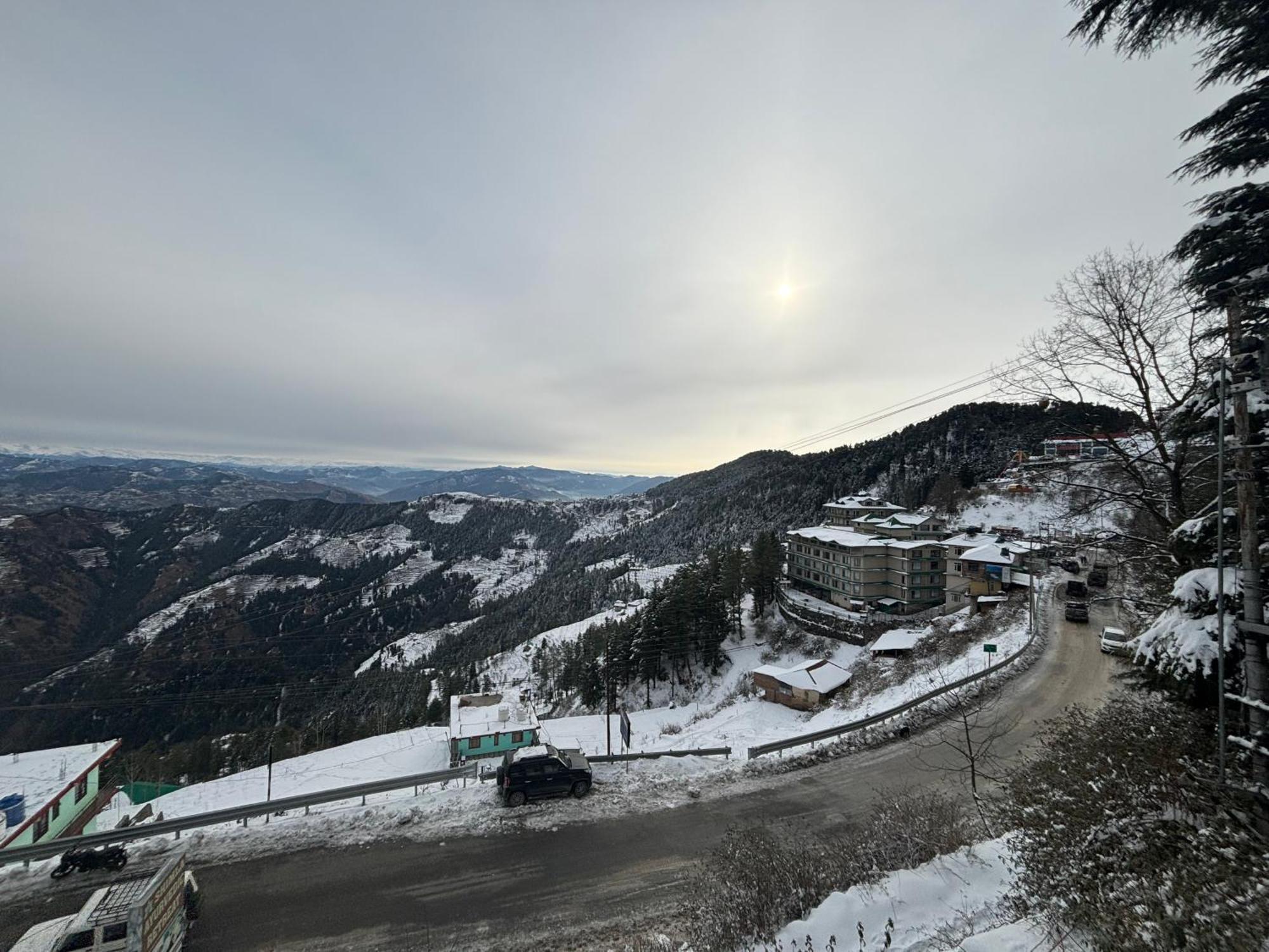 Treebo Shimla Ayurvedic Retreat Kufri Hotel Eksteriør billede